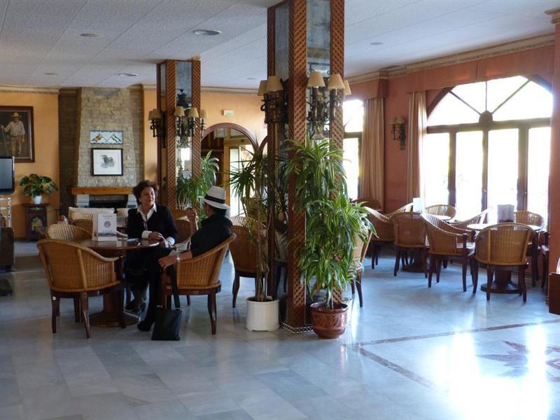Отель Gran Sol Захара-де-лос-Атунес Экстерьер фото
